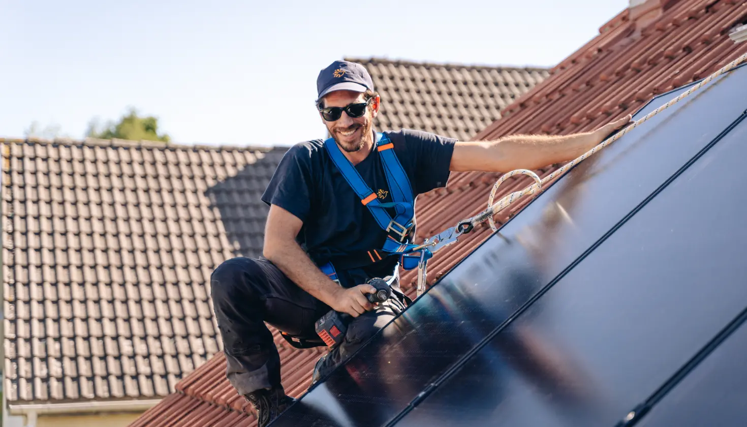 L'installation des panneaux solaire est assurée par des professionnels certifiés RGE