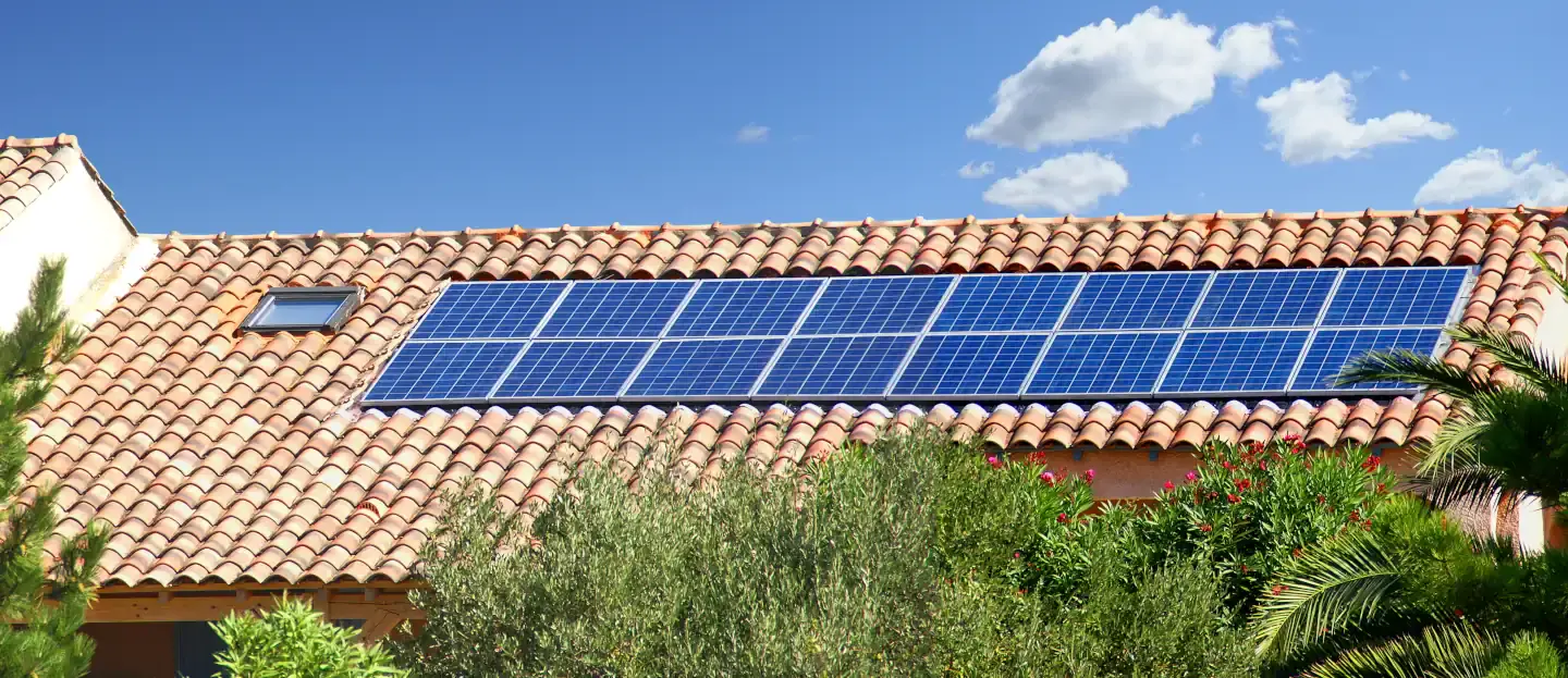 Panneaux solaires sur maison